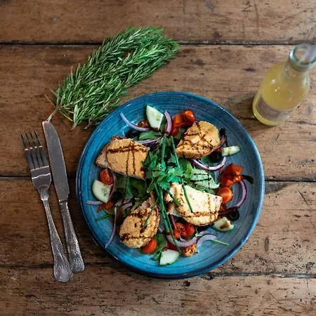 Damson Gate Dog-friendly Villa