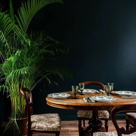 Damson Gate Dog-friendly Villa