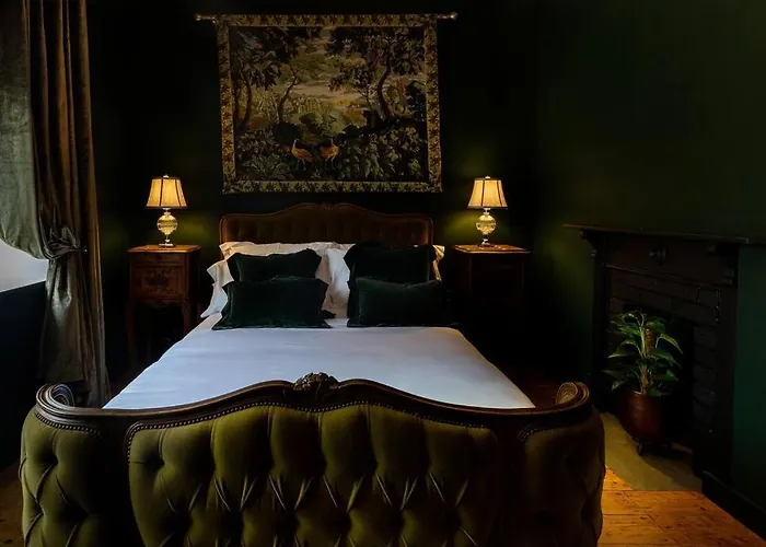 Damson Gate Dog-friendly Villa Waterford