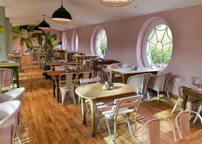 Damson Gate Dog-friendly *