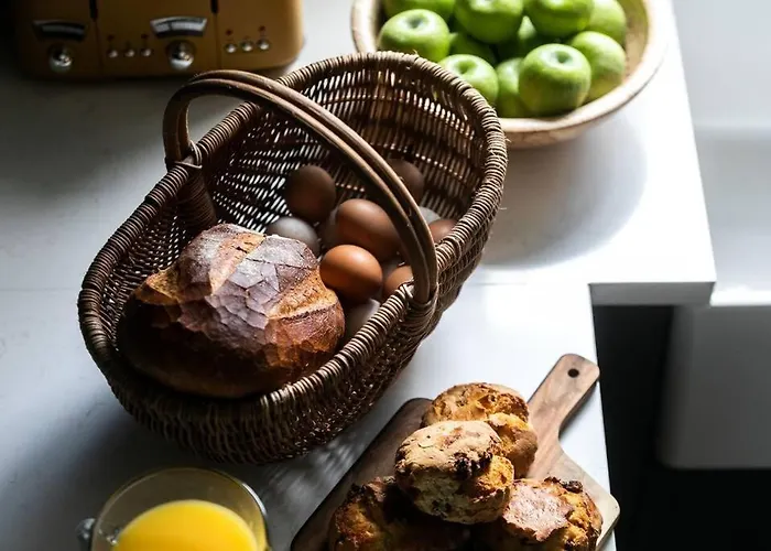 Damson Gate Dog-friendly Villa *